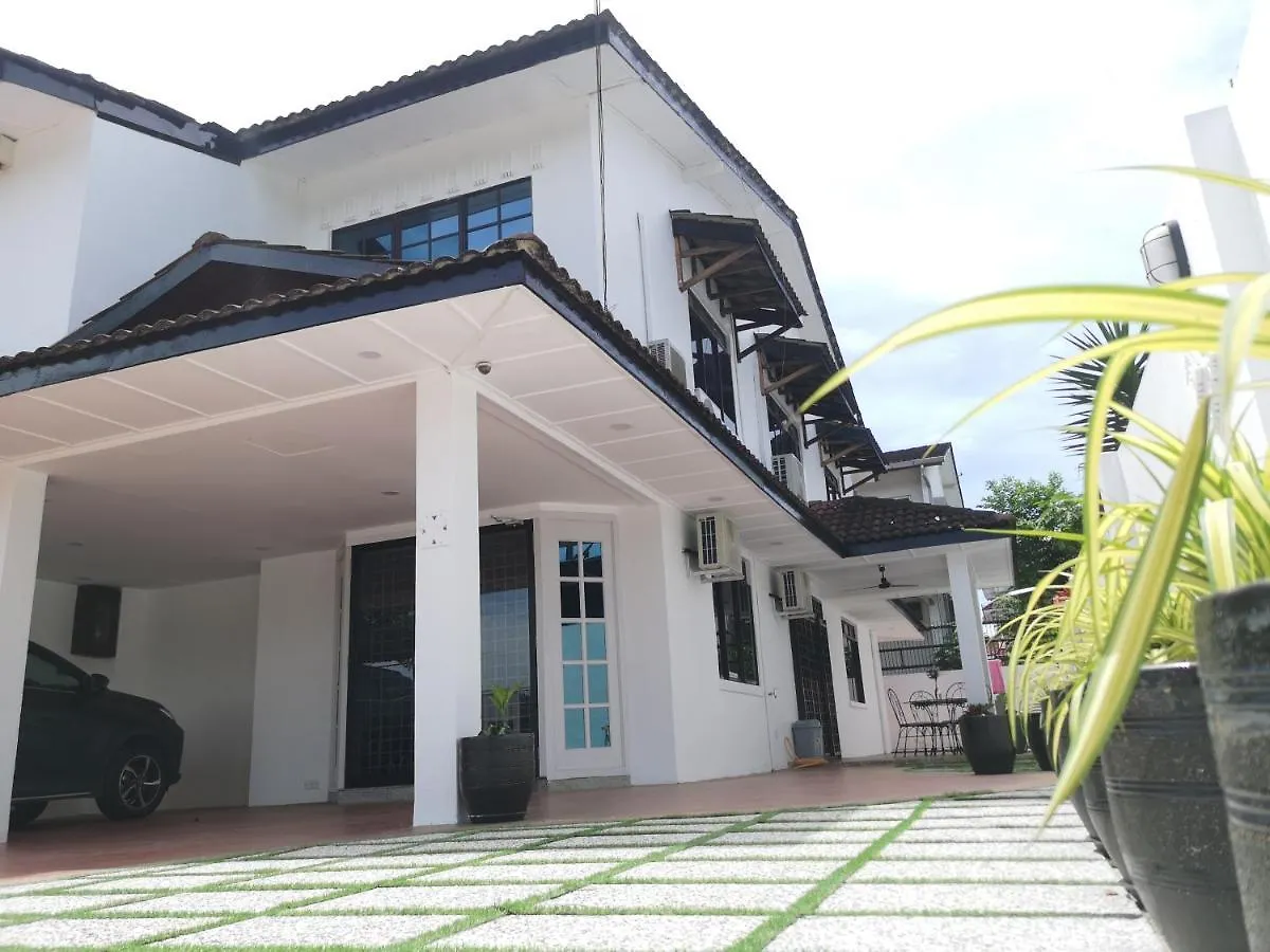 Jb City 5 Bedroom Semi-D Near Ksl,Mid Valley ,Berjaya Waterfront contacts